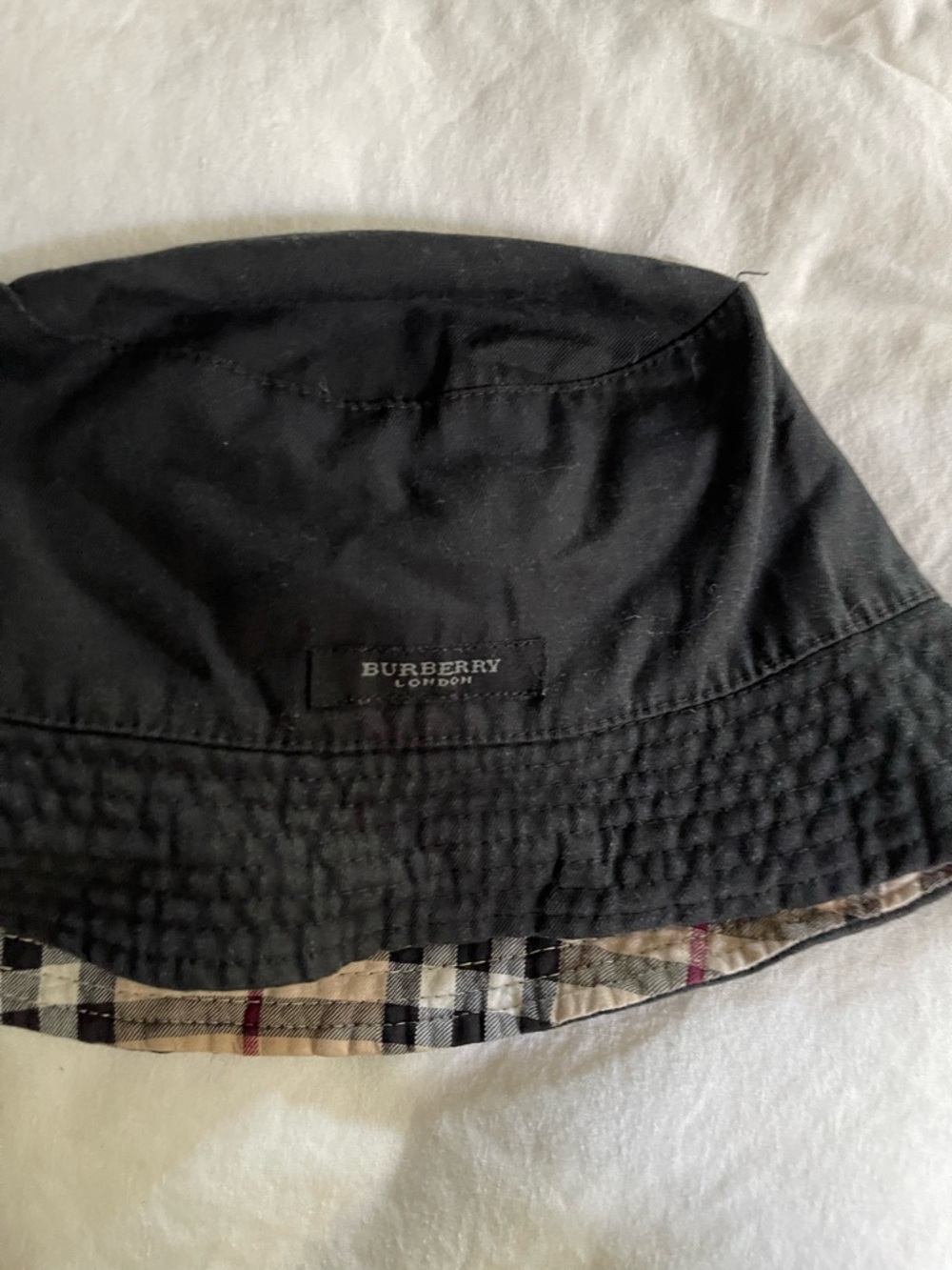 Classic Burberry Black reversible bucket hat M/L pre loved